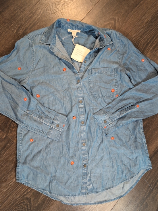 beachlunchlounge Tops - Women's Halloween Fall Haunted Pumpkins Denim Button Up Shirt Size Small NWT
